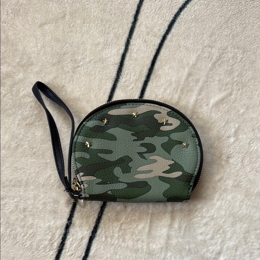 Camouflage Wristlet Pouch